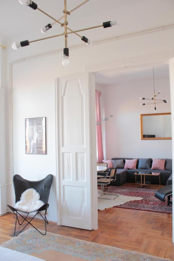 Allomas Apartman بودابست المظهر الخارجي الصورة